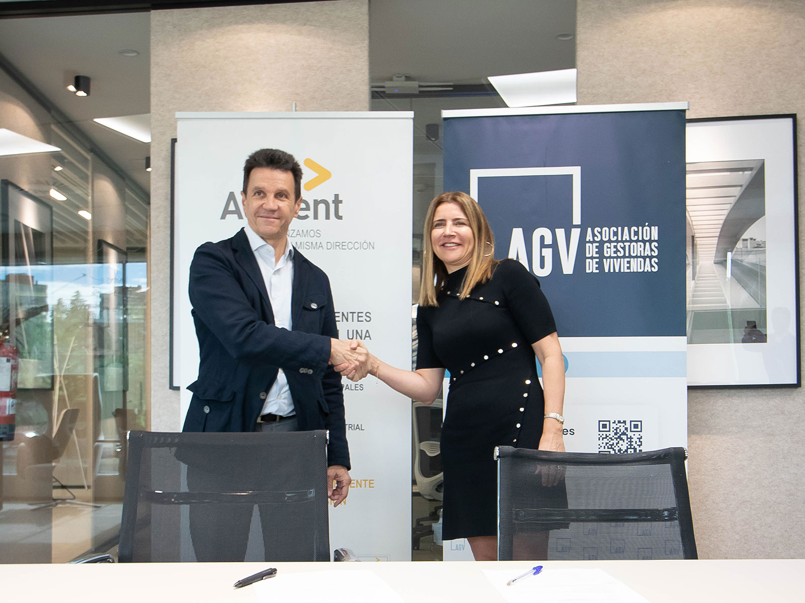 La Asociación de Gestoras de Viviendas y ADDIENT suscriben un convenio de colaboración